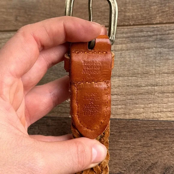 Vintage Western Hand Braided Tan Leather Belt Brass Buckle Womens Size 34 - Picture 3 of 7